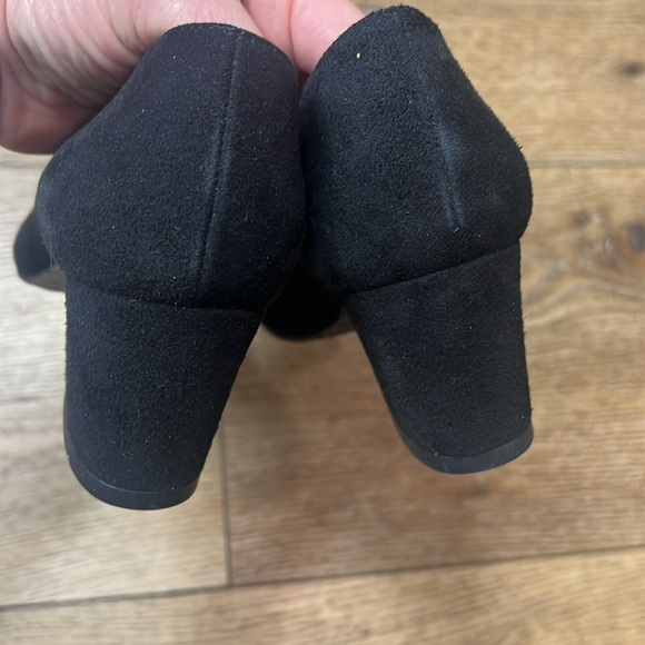 Stuart Weitzman Marymid Black Suede Block Heel Pumps Size 5 1/2M - Picture 8 of 10